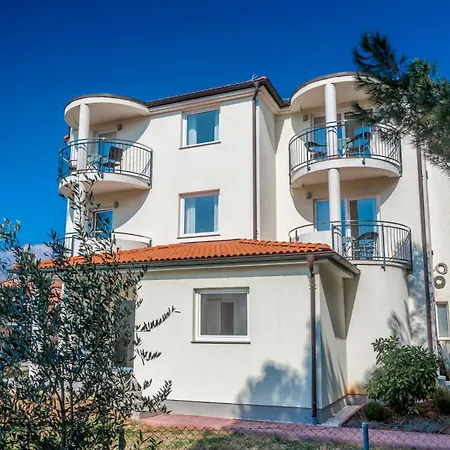 Pinia - A5 Second Floor - Mpolo Appartamento Medolino