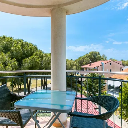 Pinia - A5 Second Floor - Mpolo *