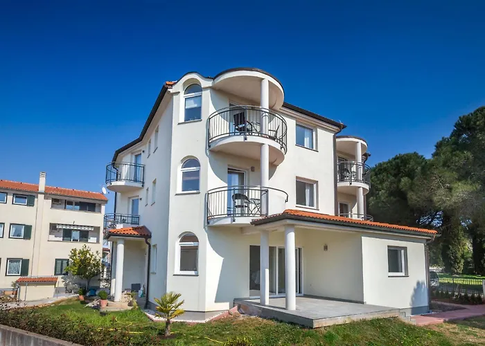 Pinia - A5 Second Floor - Mpolo