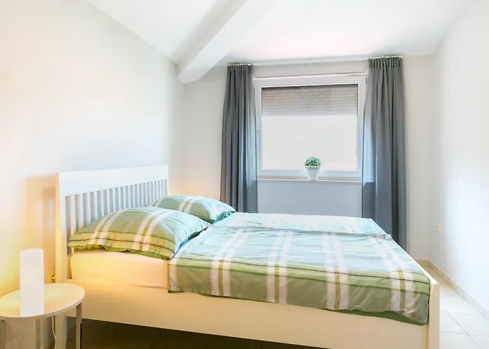 Pinia - A5 Second Floor - Mpolo